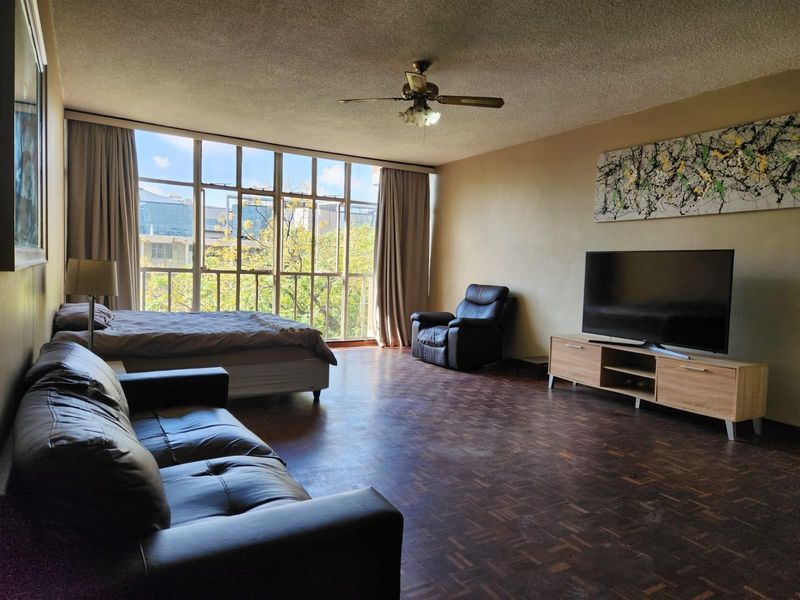 Apartment To Rent in Sandton Central, Sandton - Photo 2