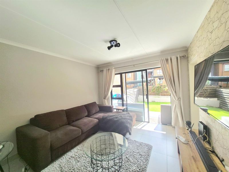 Modern Lifestyle Living in Sought-After Founders Hill, Modderfontein - Photo 7