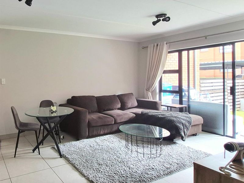 Modern Lifestyle Living in Sought-After Founders Hill, Modderfontein - Photo 5