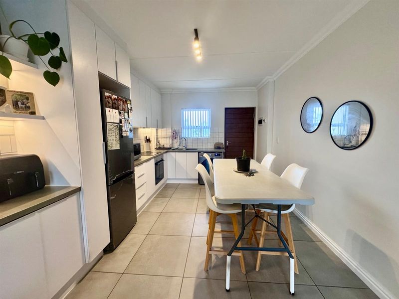 Modern Apartment To Rent in Langeberg Ridge Including Two Parking Bays - Photo 5