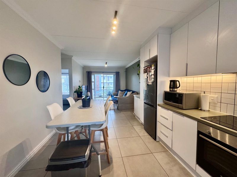 Modern Apartment To Rent in Langeberg Ridge Including Two Parking Bays - Photo 4