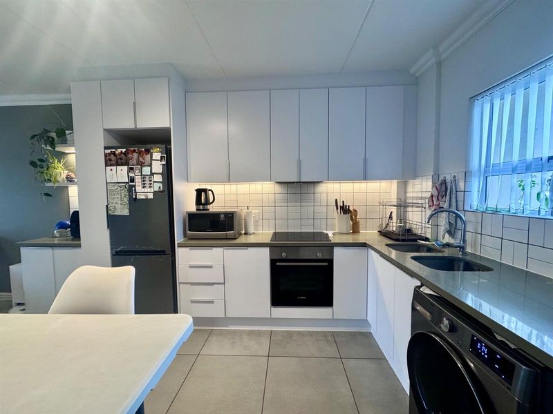 Modern Apartment To Rent in Langeberg Ridge Including Two Parking Bays - Photo 3