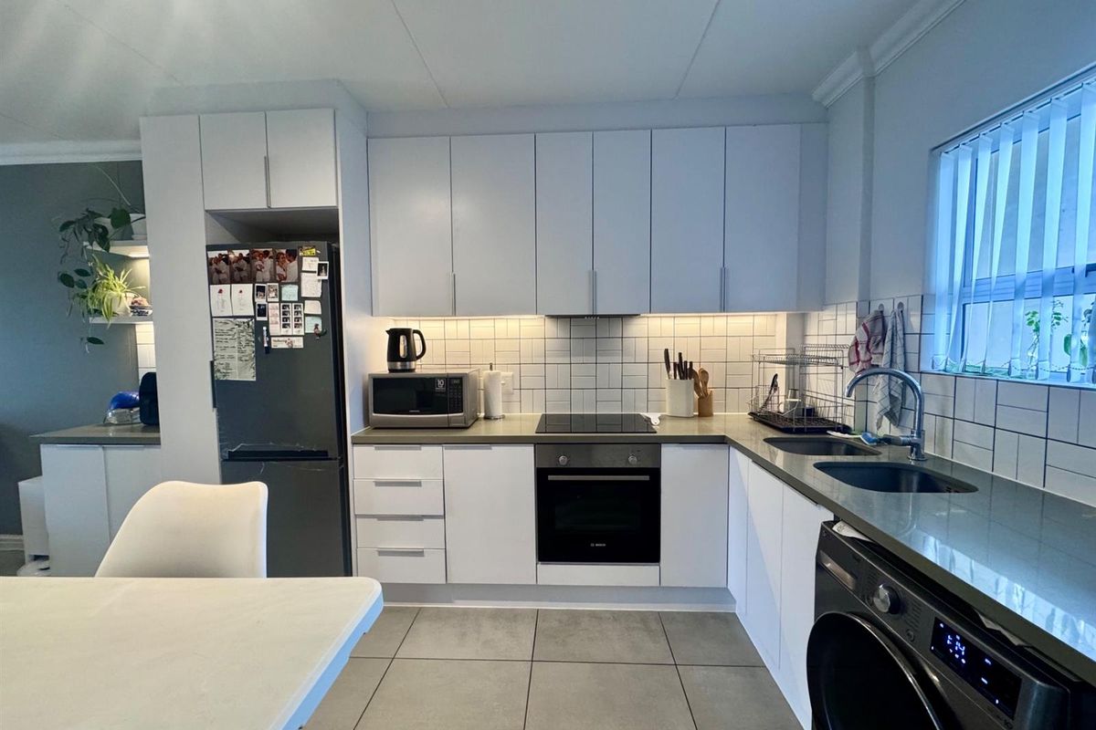 Modern Apartment To Rent in Langeberg Ridge Including Two Parking Bays - Photo 3