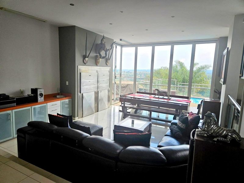 Refined Luxury Living with Panoramic Mountain Views in Featherbrook Estate - Photo 8