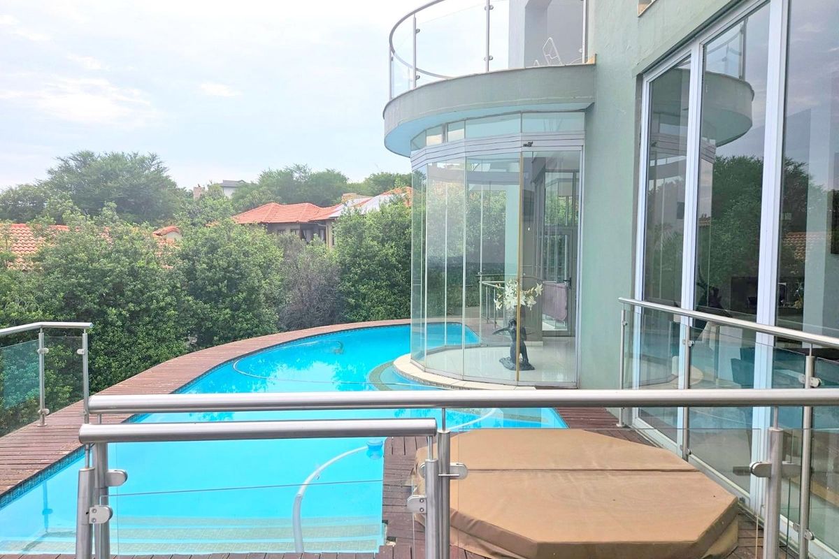 Refined Luxury Living with Panoramic Mountain Views in Featherbrook Estate - Photo 3
