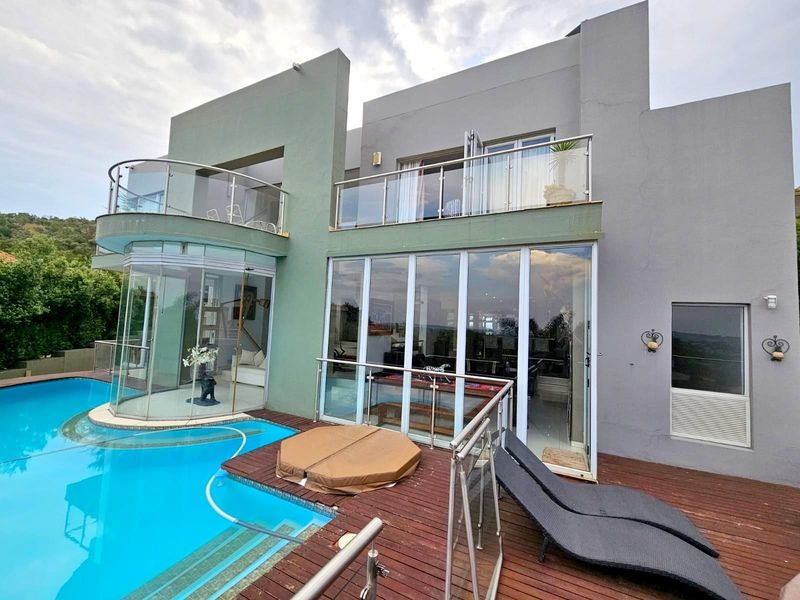 Refined Luxury Living with Panoramic Mountain Views in Featherbrook Estate - Photo 2