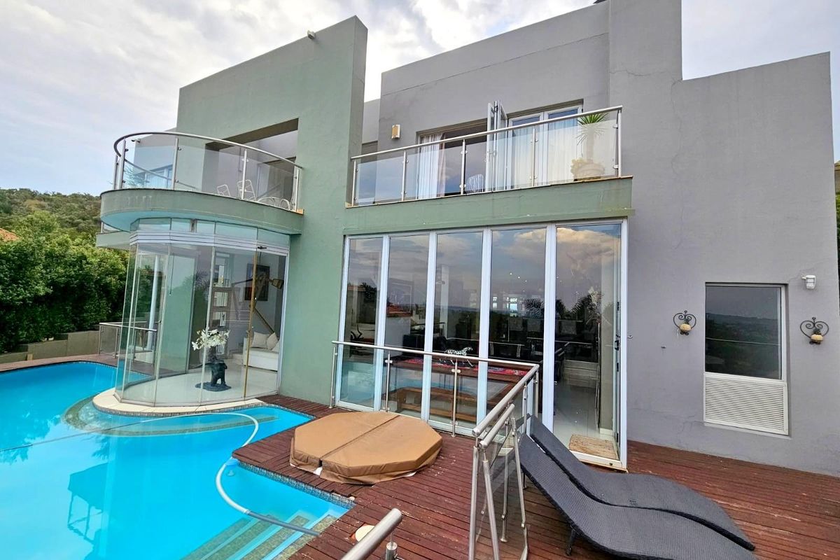 Refined Luxury Living with Panoramic Mountain Views in Featherbrook Estate - Photo 2