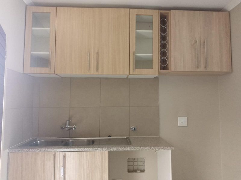 Apartment To Rent in Monavoni, Centurion - Photo 3
