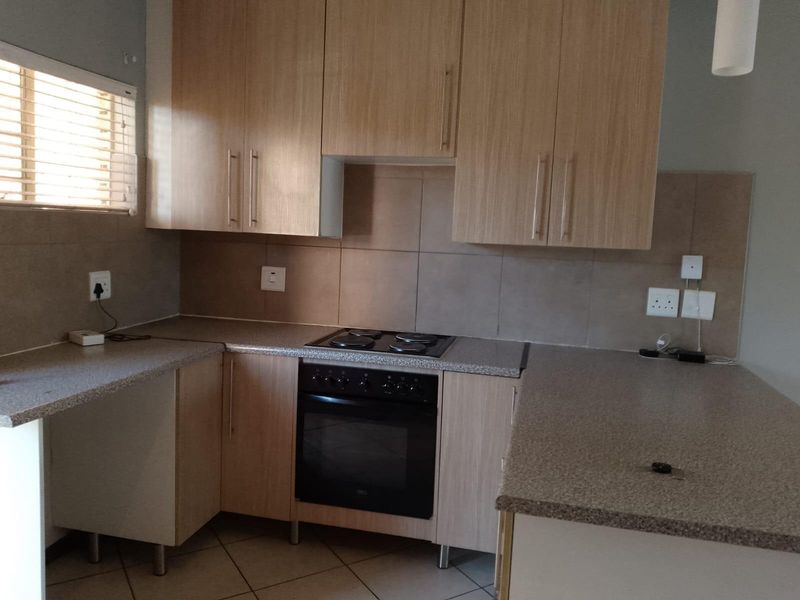 Apartment To Rent in Monavoni, Centurion - Photo 2