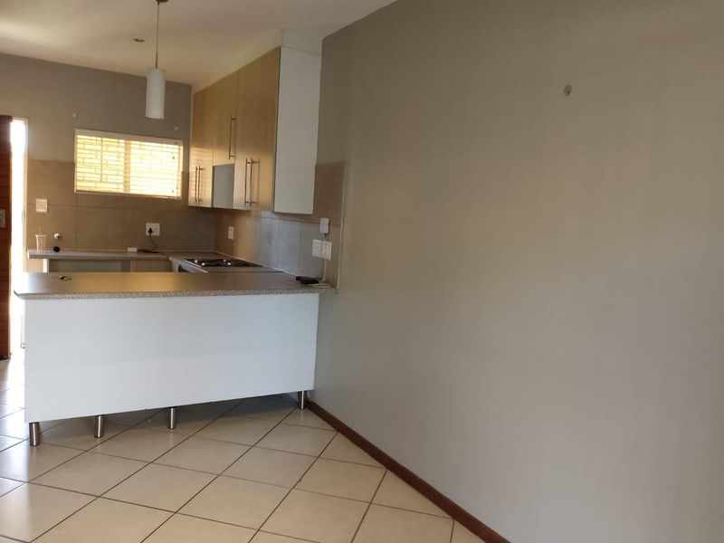 Apartment To Rent in Monavoni, Centurion - Photo 4