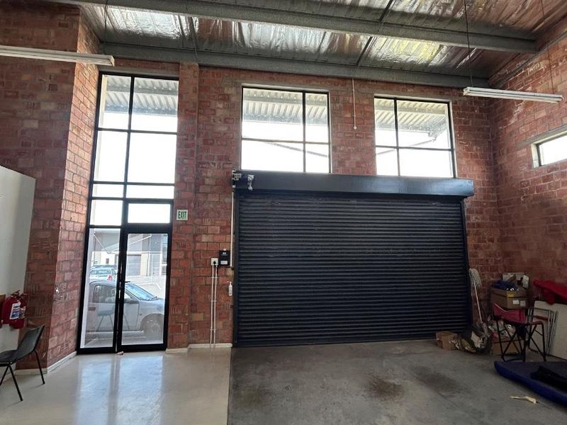 3-Phase Powered Double Unit | 235m2 Prime Fairview Industrial - Photo 7