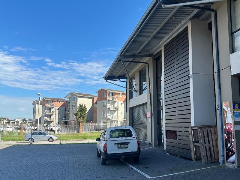 3-Phase Powered Double Unit | 235m2 Prime Fairview Industrial - Photo 6