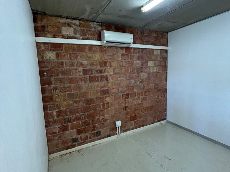 3-Phase Powered Double Unit | 235m2 Prime Fairview Industrial - Photo 10