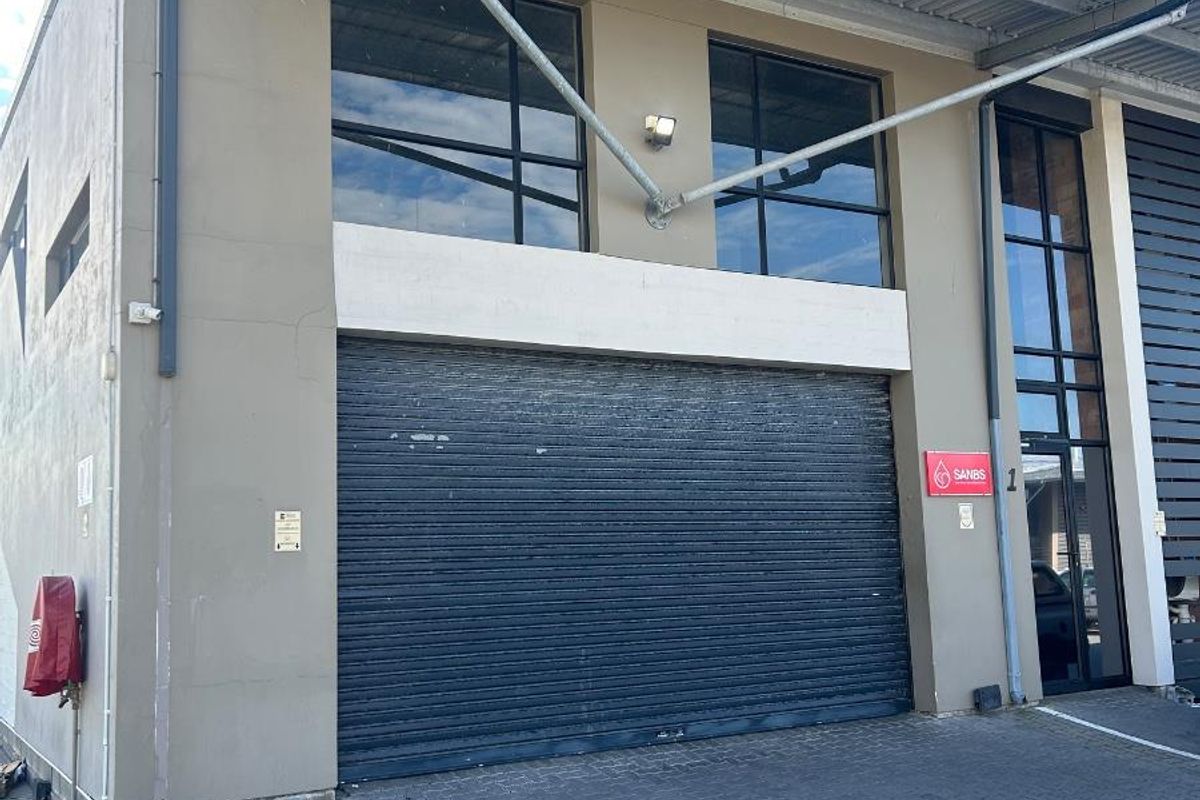 3-Phase Powered Double Unit | 235m2 Prime Fairview Industrial - Photo 3