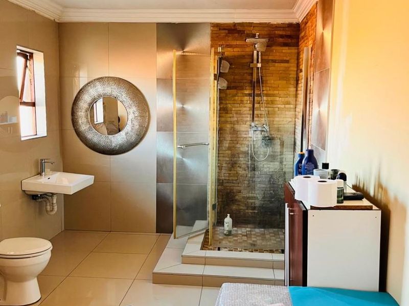 5 Bedroom House For Sale in Mahube Valley, Pretoria - Photo 10