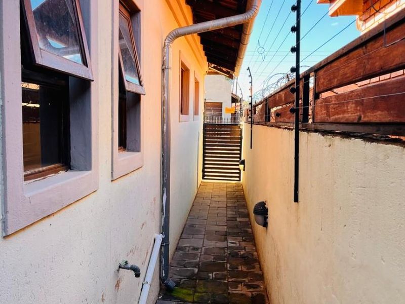 5 Bedroom House For Sale in Mahube Valley, Pretoria - Photo 4