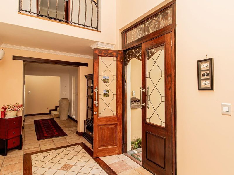 House For Sale in Pezula Golf Estate, Knysna - Photo 4