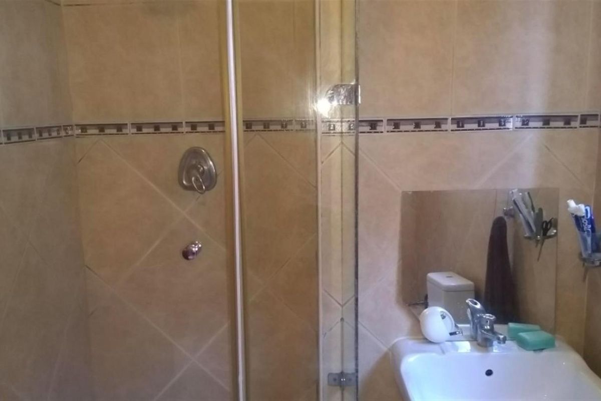 GREAT DEAL MR OR MRS RENTER! - Photo 3