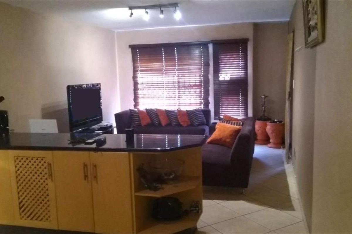 GREAT DEAL MR OR MRS RENTER! - Photo 5