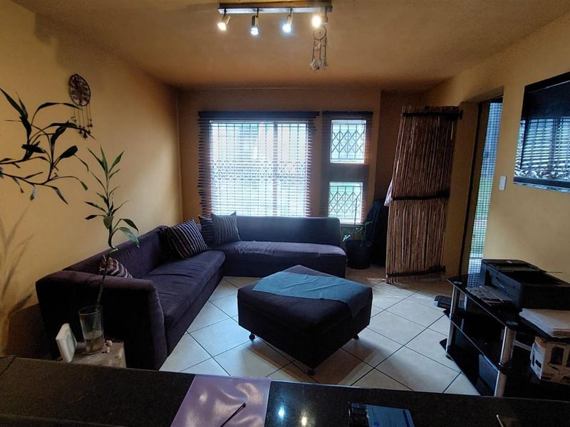 GREAT DEAL MR OR MRS RENTER! - Photo 1