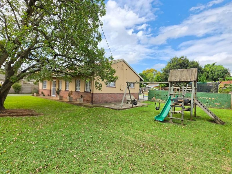 Investment Gem: House, Flatlet, pool and walk to DUT- Make it Yours today! - Photo 5