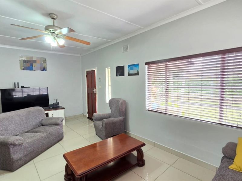 Investment Gem: House, Flatlet, pool and walk to DUT- Make it Yours today! - Photo 9