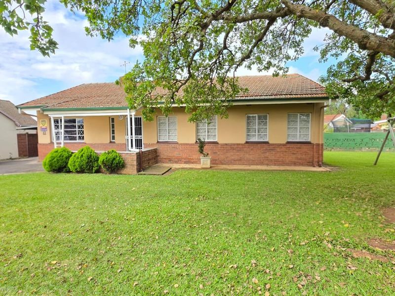 Investment Gem: House, Flatlet, pool and walk to DUT- Make it Yours today! - Photo 8