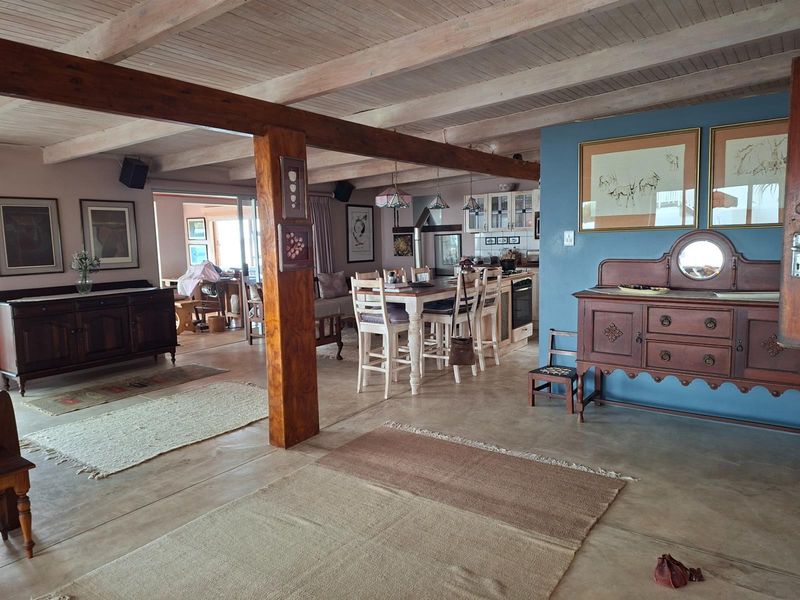 A Coastal Retreat That Offers More - Photo 10