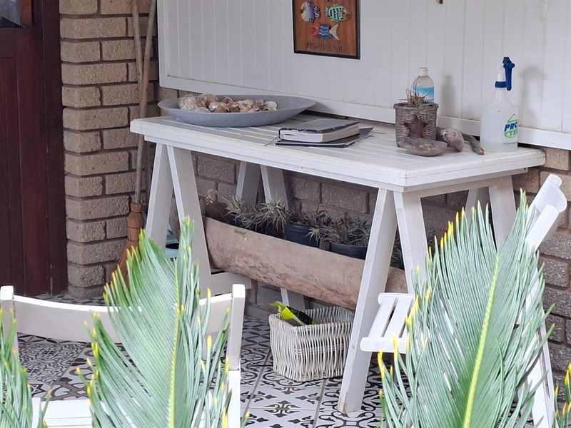 A Coastal Retreat That Offers More - Photo 6