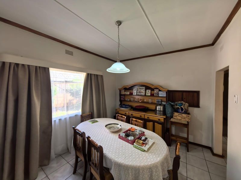 Your 4 Bedroom Sanctuary of Comfort and Modern Living in Carters Glen, Kimberley - Photo 9