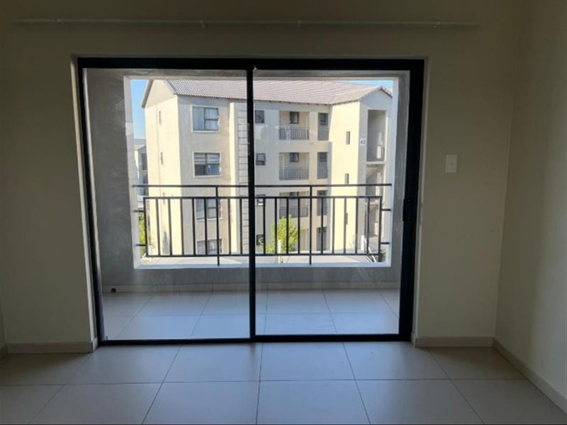 Apartment To Rent in Carlswald, Midrand - Photo 8