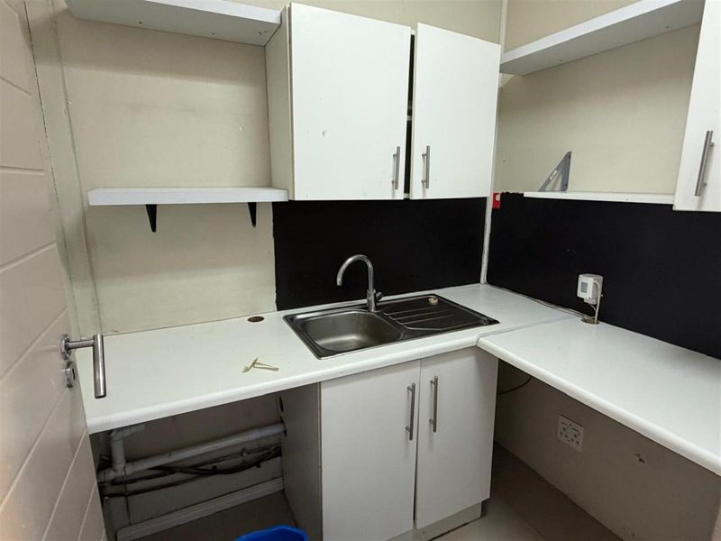 Retail Space To Rent in Cape Town City Centre, Cape Town - Photo 8