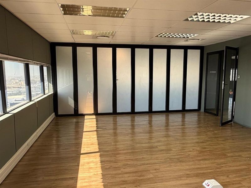 Office To Rent in Cape Town City Centre, Cape Town - Photo 2