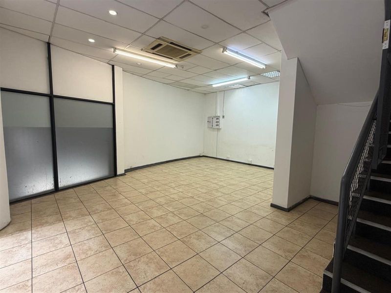 Retail Space To Rent in Cape Town City Centre, Cape Town - Photo 9