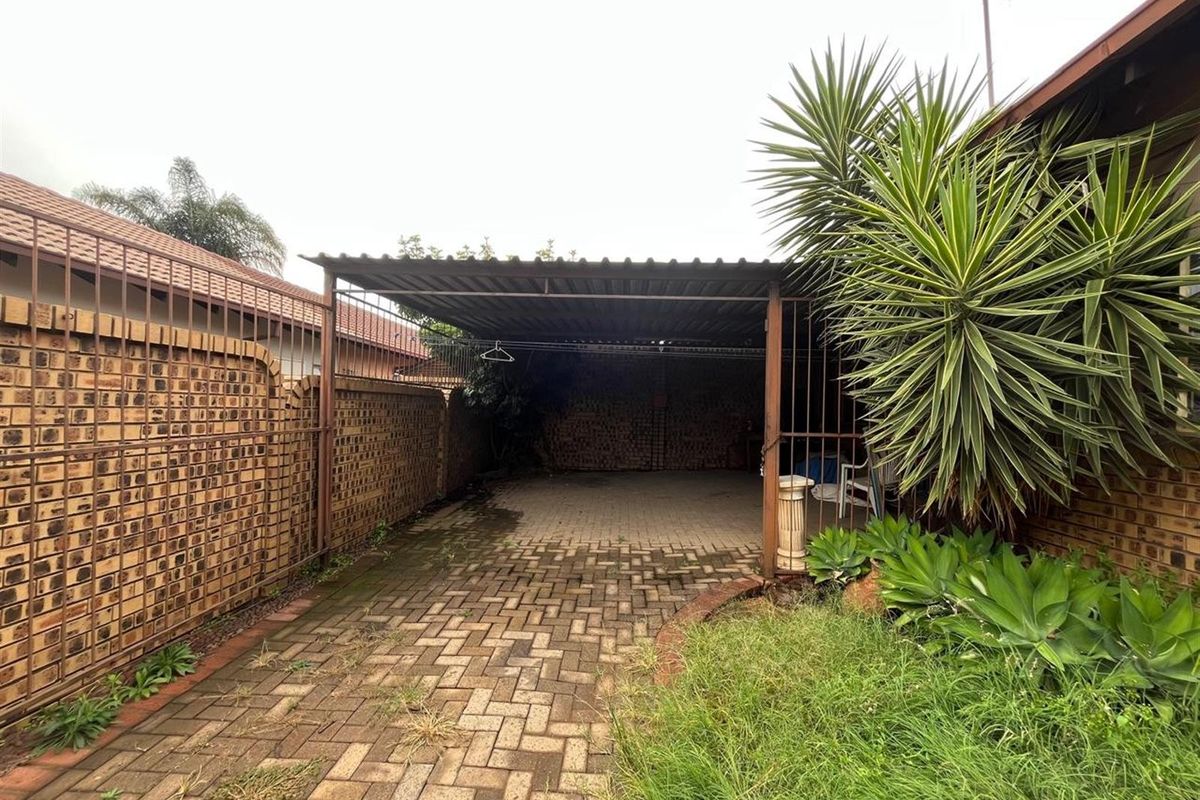 House For Sale in Del Judor Ext 4, Del Judor, Witbank - Photo 2