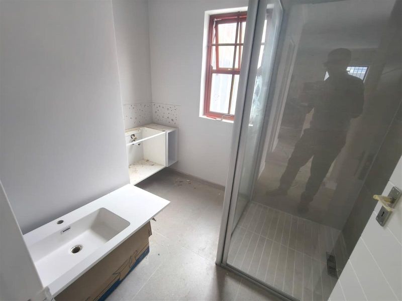 2 Bedroom, 2 Bathroom Renovated Home - Available 15 May 2026 - Photo 8