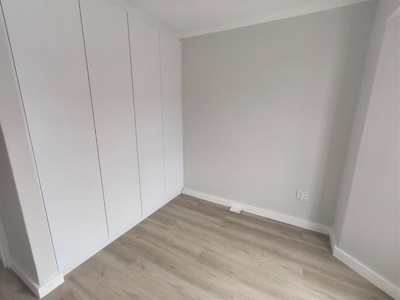 2 Bedroom, 2 Bathroom Renovated Home - Available 15 May 2026 - Photo 9