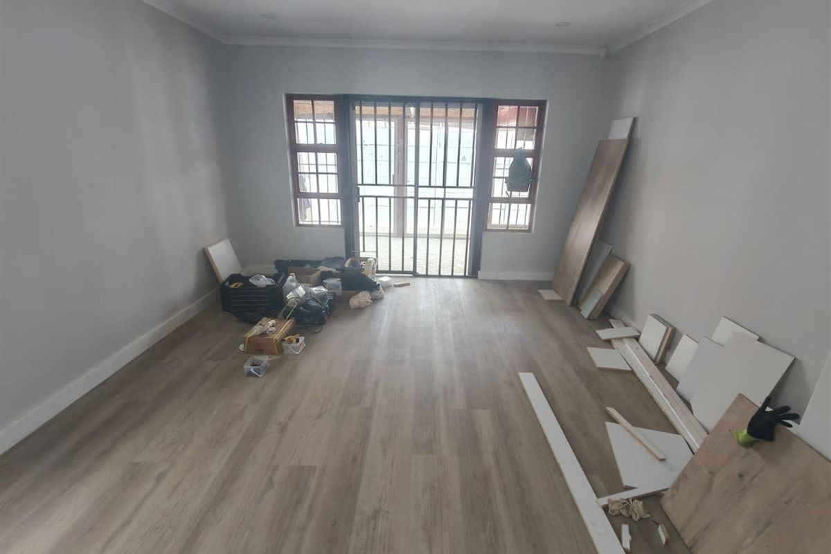 2 Bedroom, 2 Bathroom Renovated Home - Available 15 May 2026 - Photo 5