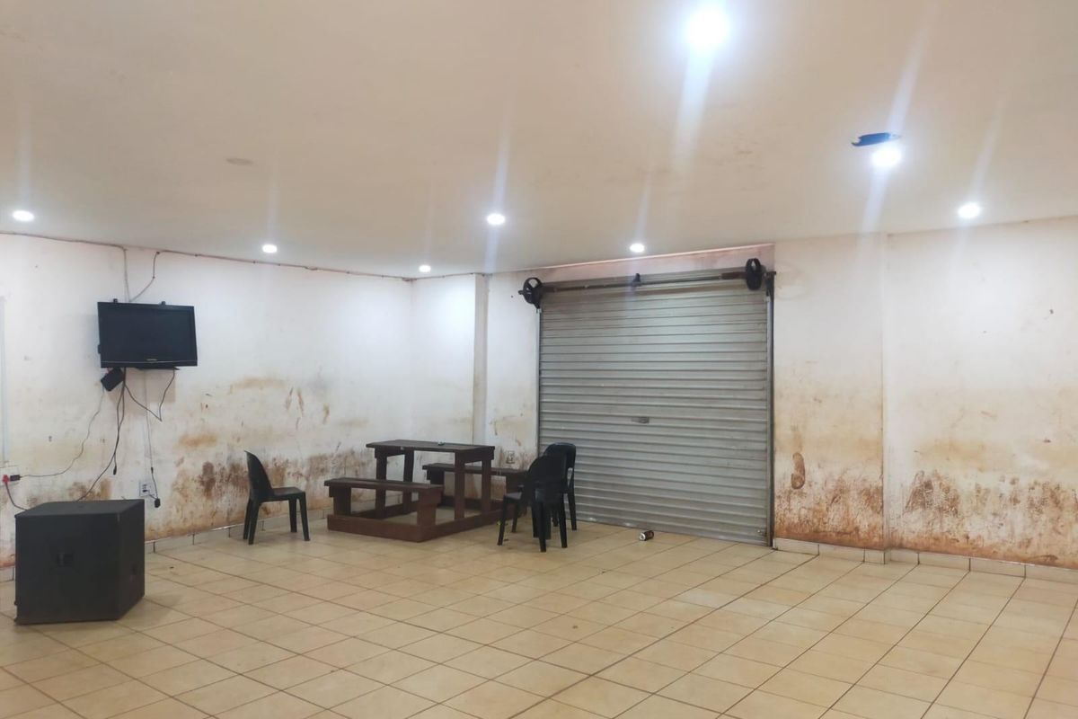 Pub/Tavern For Sale in Tshivhulani, Thohoyandou Rural - Photo 4
