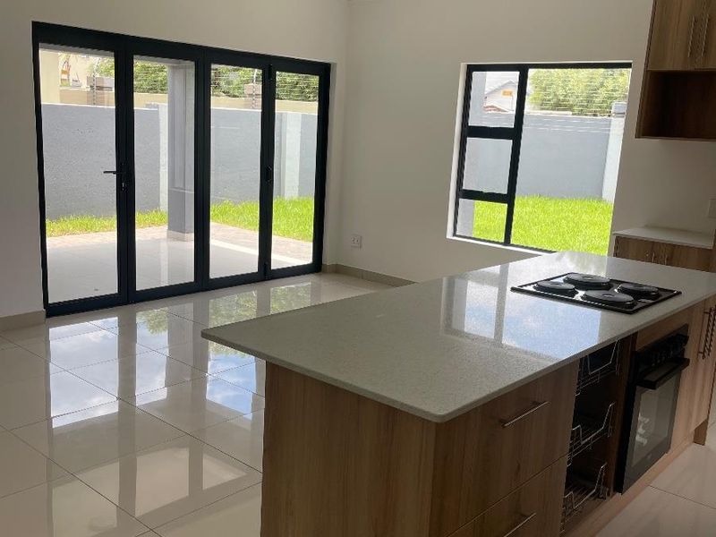 3 Bedroom 2 bathroom property in Gateway Manor,Hartebeespoort for sale!!! - Photo 10