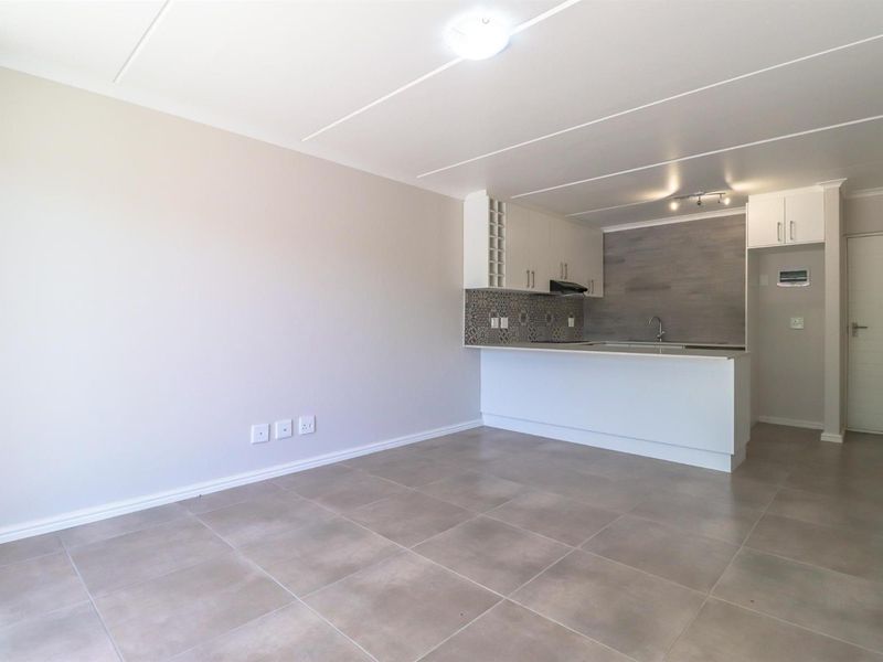 Stunning Two Bedroom Apartments in Central Table View - Photo 9