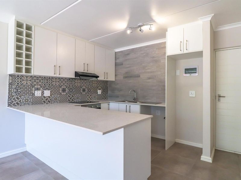 Stunning Two Bedroom Apartments in Central Table View - Photo 2