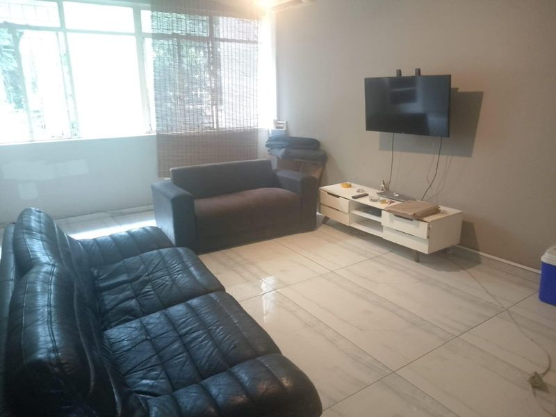 A room to rent in 3-bedroom Apartment near Glenwood Village - Photo 8