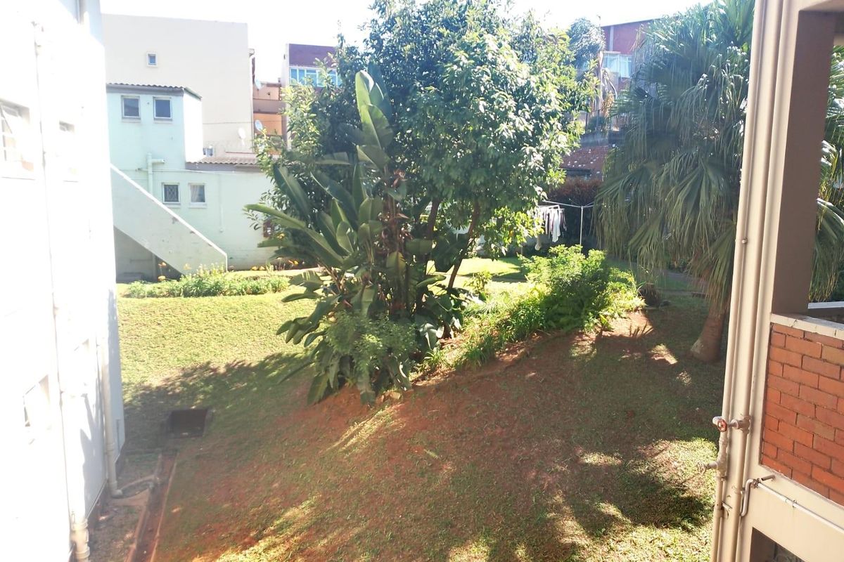 A room to rent in 3-bedroom Apartment near Glenwood Village - Photo 4