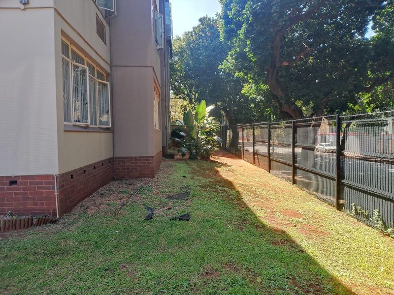 A room to rent in 3-bedroom Apartment near Glenwood Village - Photo 5