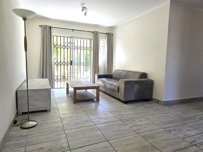 Stylish and Secure Living in the Heart of Glen Marais 2 Bedroom - Photo 9