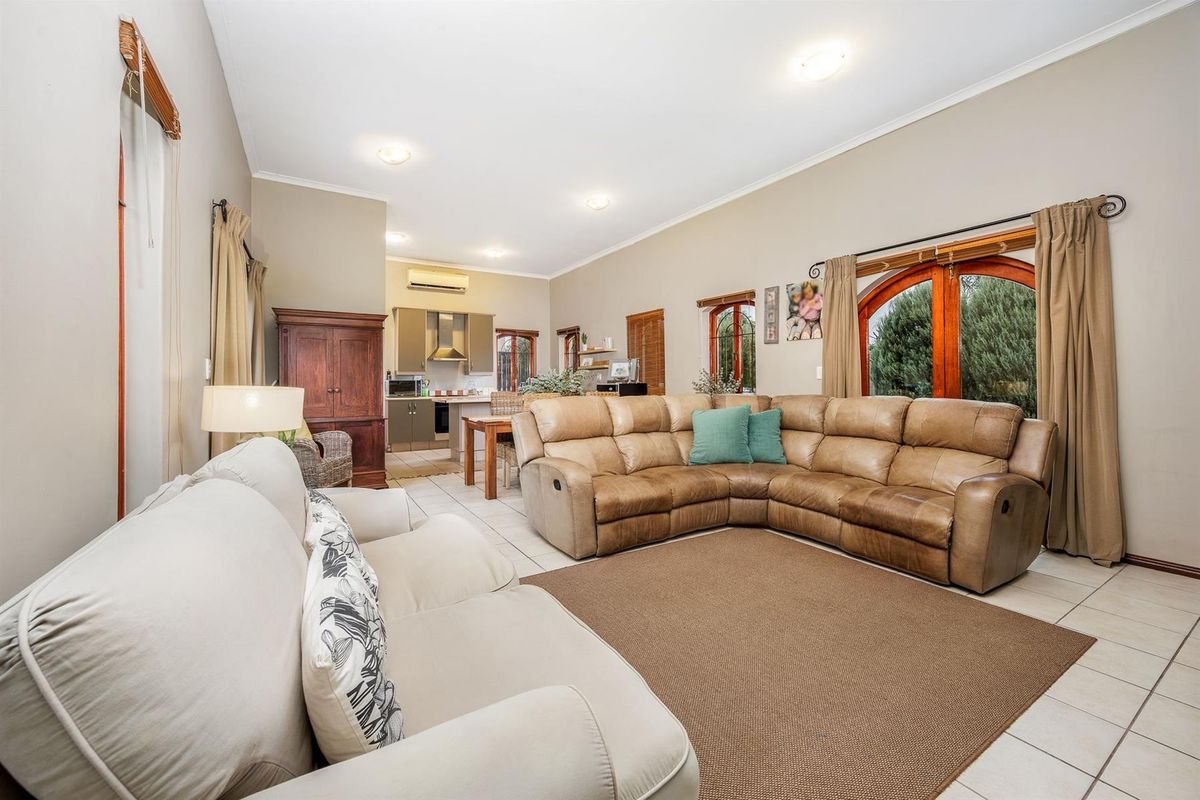 3 Bedroom House in Dukes Estate, Wellington - Photo 4