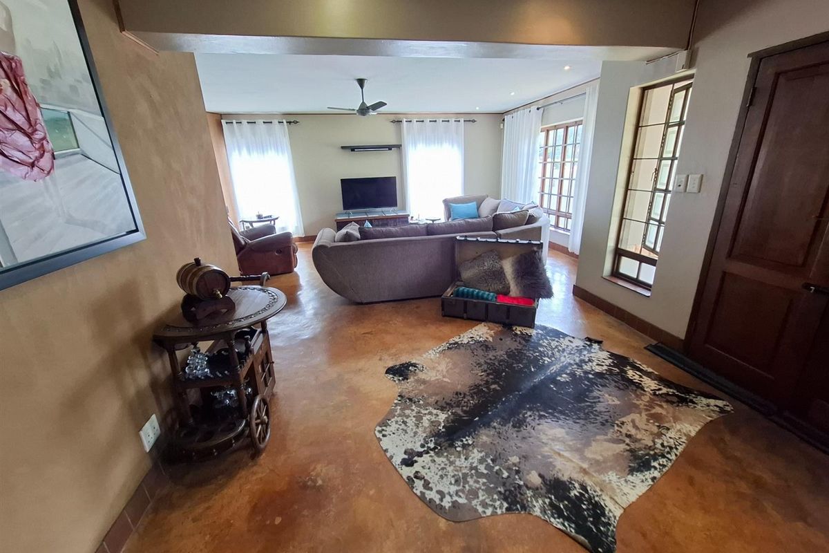 Where Luxury Meets Lifestyle - Your Dream Duet Awaits - Photo 3