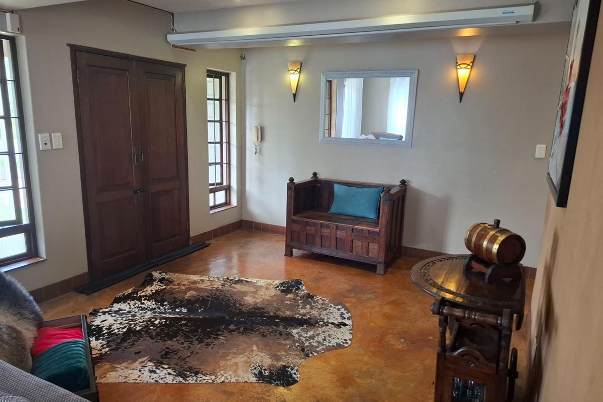 Where Luxury Meets Lifestyle - Your Dream Duet Awaits - Photo 2