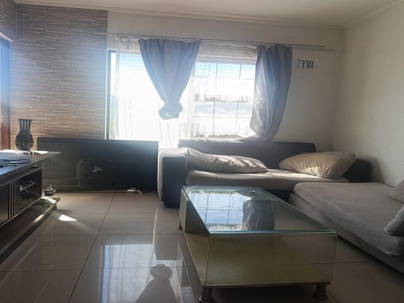 2 Bedroom Apartment for Sale in Ridgeview Gardens - Photo 4